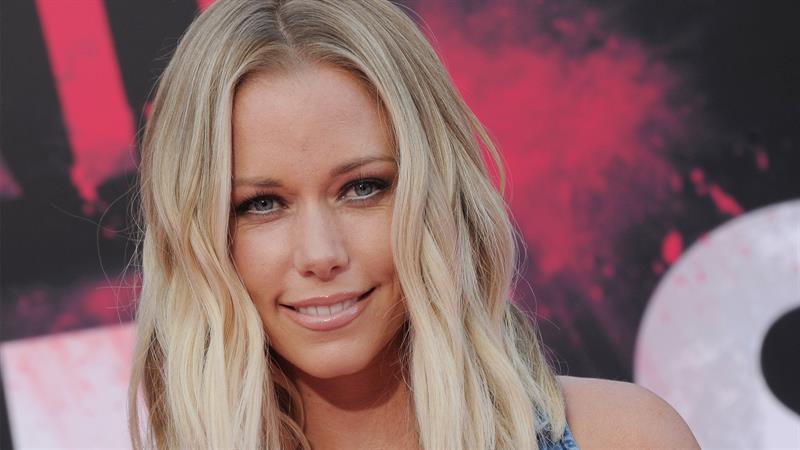 Kendra Wilkinson Asks Fans For Sex Dating Advice After Hank Baskett Split I Have Needs Access