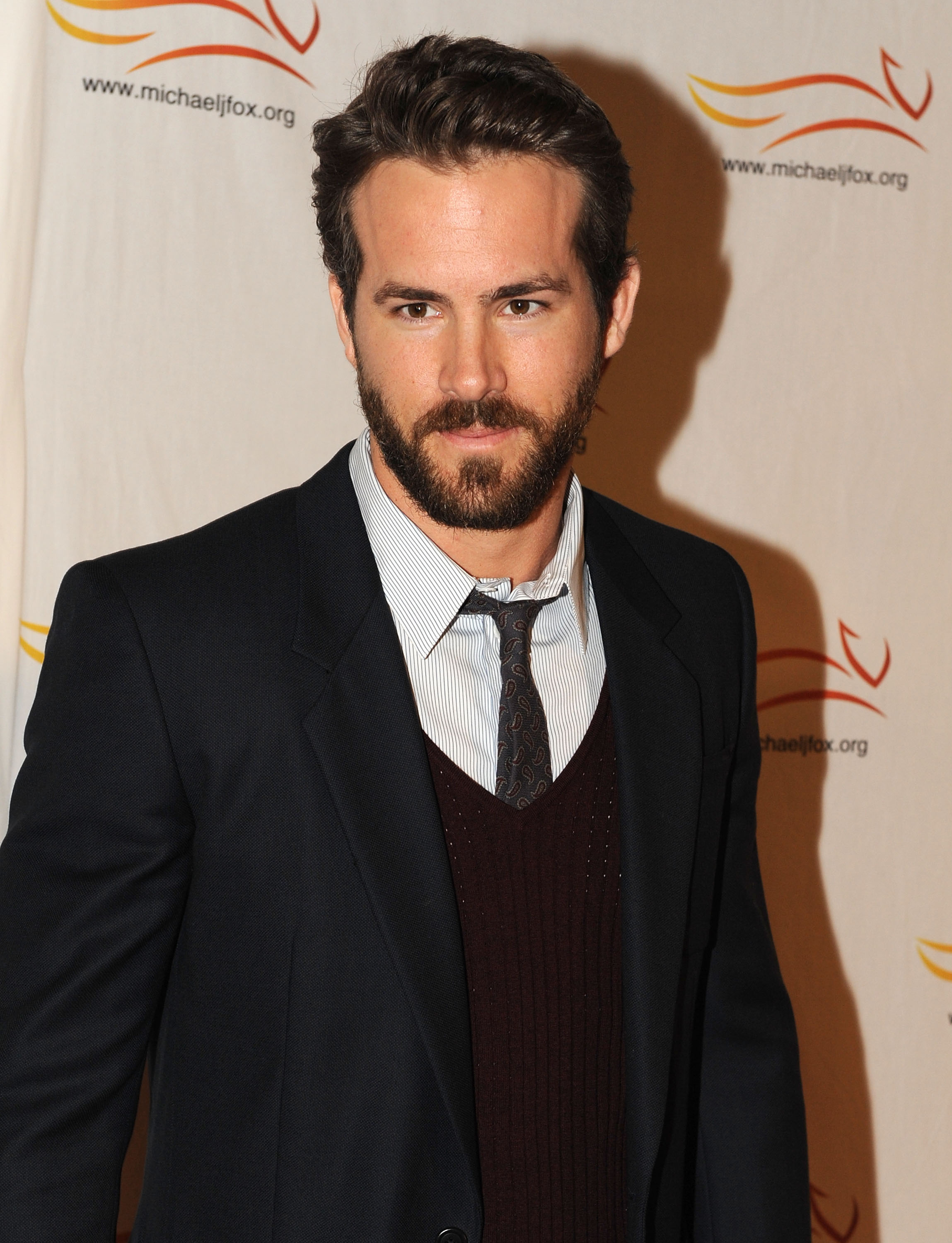 A bearded Ryan Reynolds steps out at the ‘A Funny Thing Happened On The Way To Cure Parkinson’s’ at the Waldorf Astoria Hotel in New York City on November 21, 2009