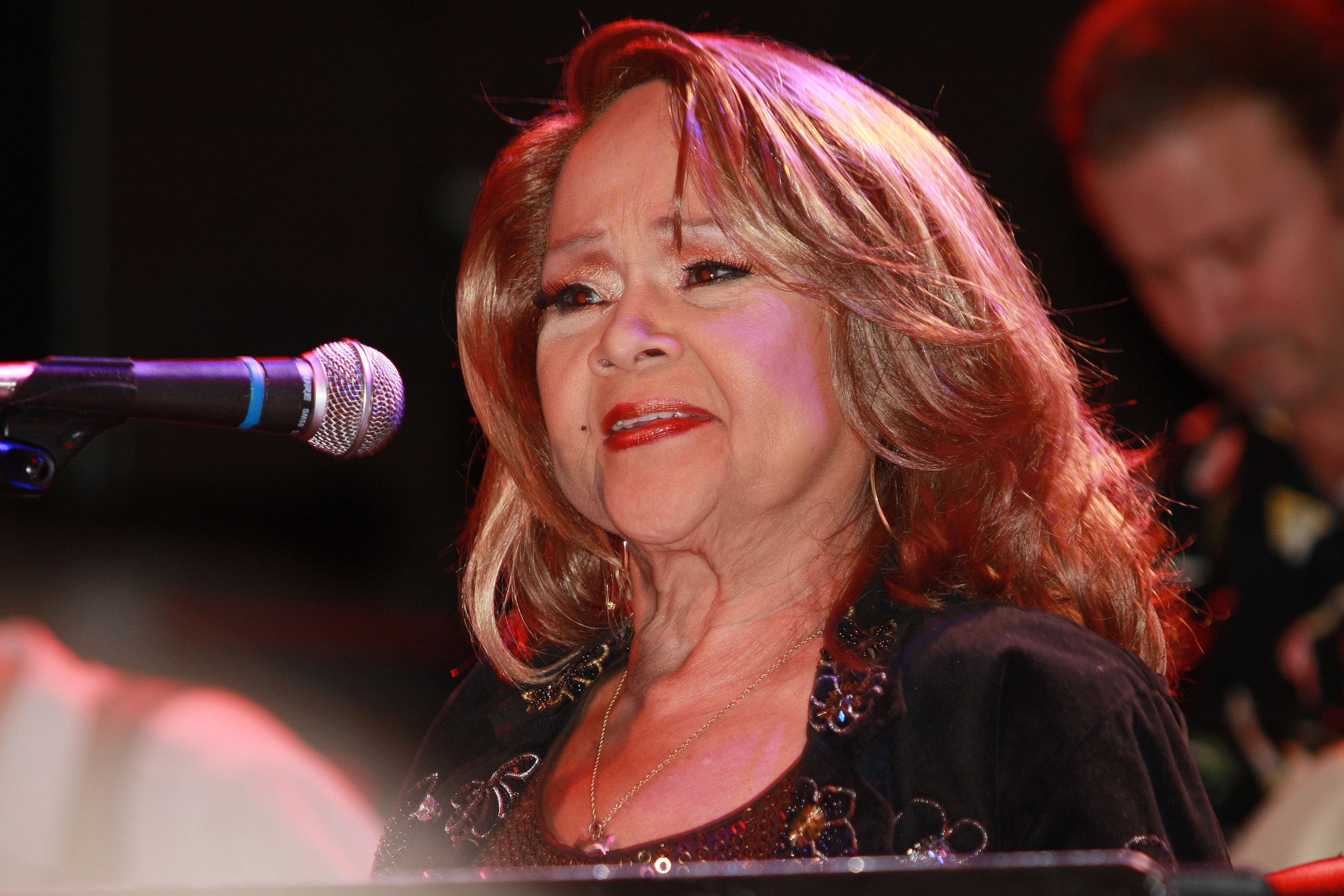 Blues Singer Etta James Taken Off Respirator, Breathing On Own, Blood