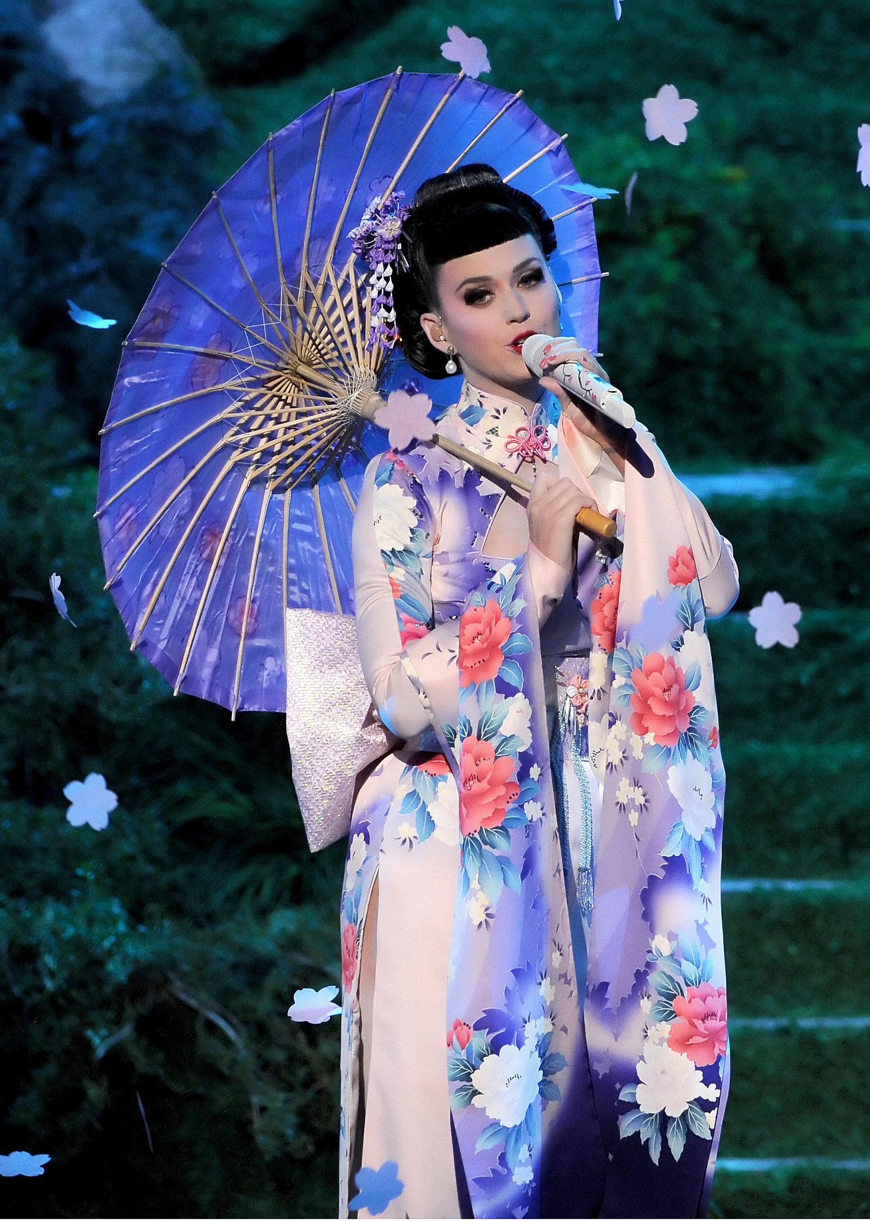 Katy Perry performs onstage during the 2013 American Music Awards at Nokia Theatre L.A. Live on November 24, 2013 in Los Angeles