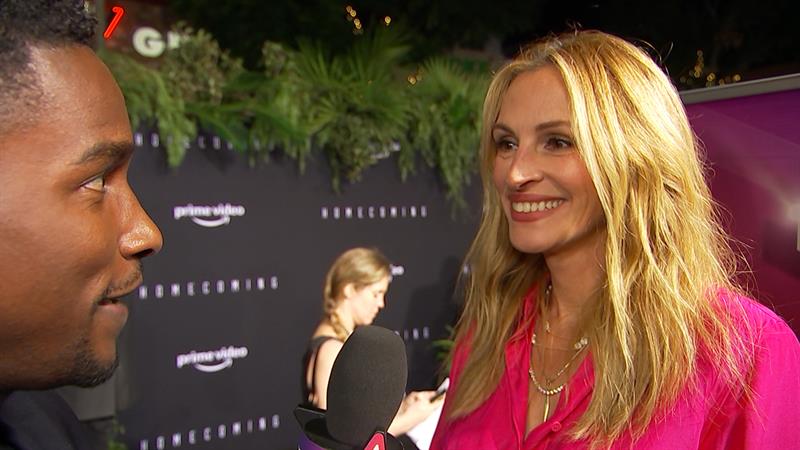 Julia Roberts Discusses Conquering Her Fear Of Heights For A Mag Cover