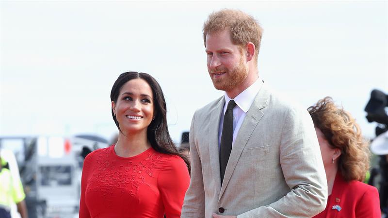 Meghan Markle & Prince Harry Share A Thank You Note Following Royal Tour Down Under Meghan Markle & Prince Harry Share A Thank You Note Following Royal Tour Down Under