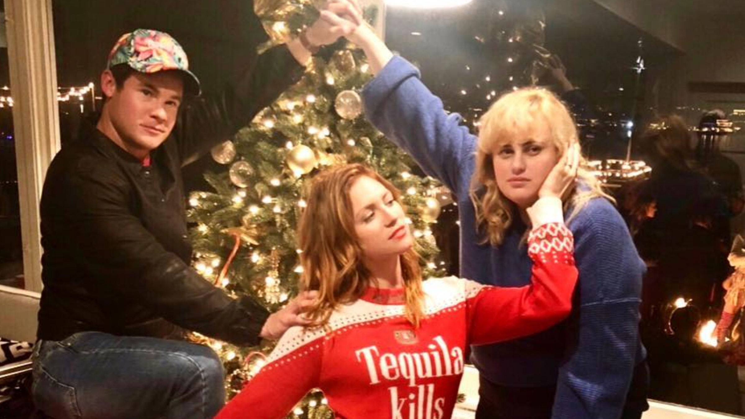 Christmas 2018 The Best Ways Celebrities Showed Off Their Holiday(01)