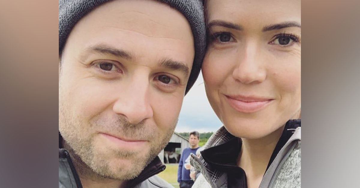 Mandy Moore shares pics from her honeymoon to Chile, Dec. 29, 2018 Taylor Goldsmith and Mandy Moore