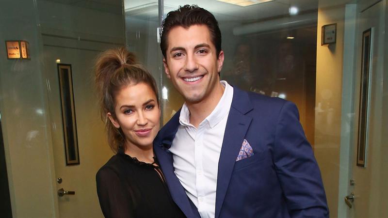 Jason Tartick Confirms He's Dating Former 'Bachelorette' Kaitlyn Bristowe Jason Tartick Confirms He's Dating Former 'Bachelorette' Kaitlyn Bristowe