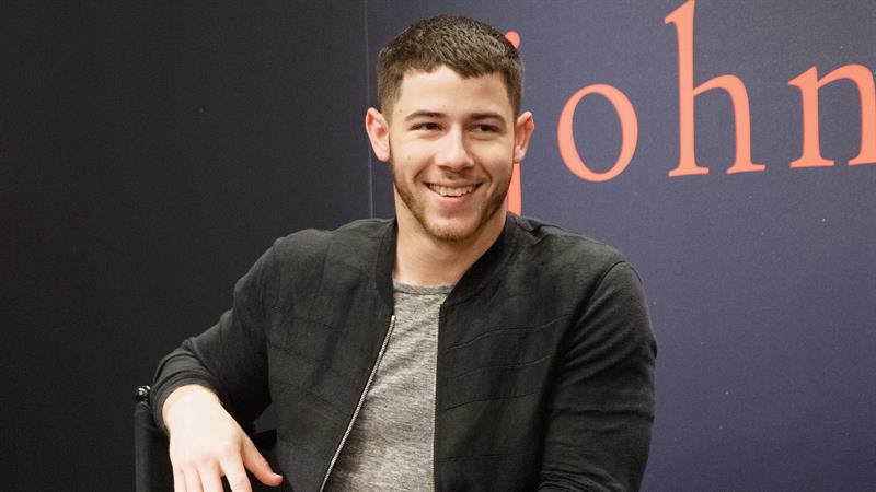 The Best 'Shallow' Covers From Kelly Clarkson To Nick Jonas To Derek Hough! The Best 'Shallow' Covers From Kelly Clarkson To Nick Jonas To Derek Hough!