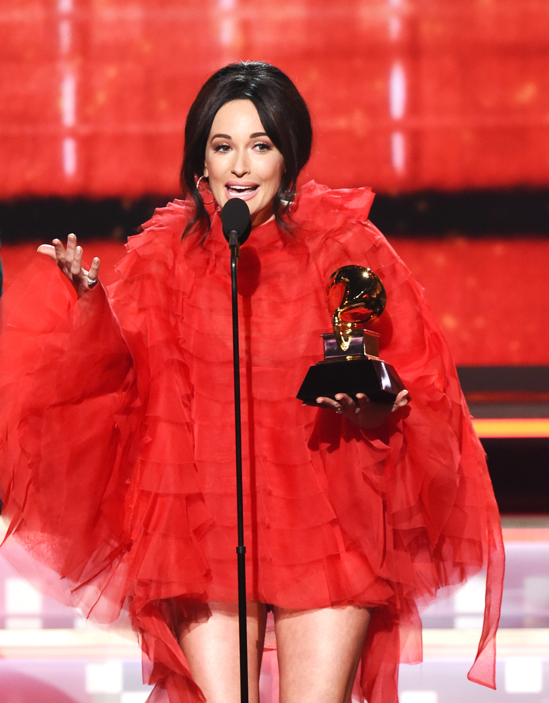 Kacey Musgraves Is Totally Shocked In Surprise Grammy Award Win For ...