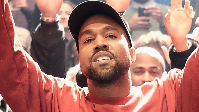 191115 4069165 Kanye West Performs With Choir For Texas Jai 800x450 1643127875766 Photoچاپ نایلون چاپ نایلون