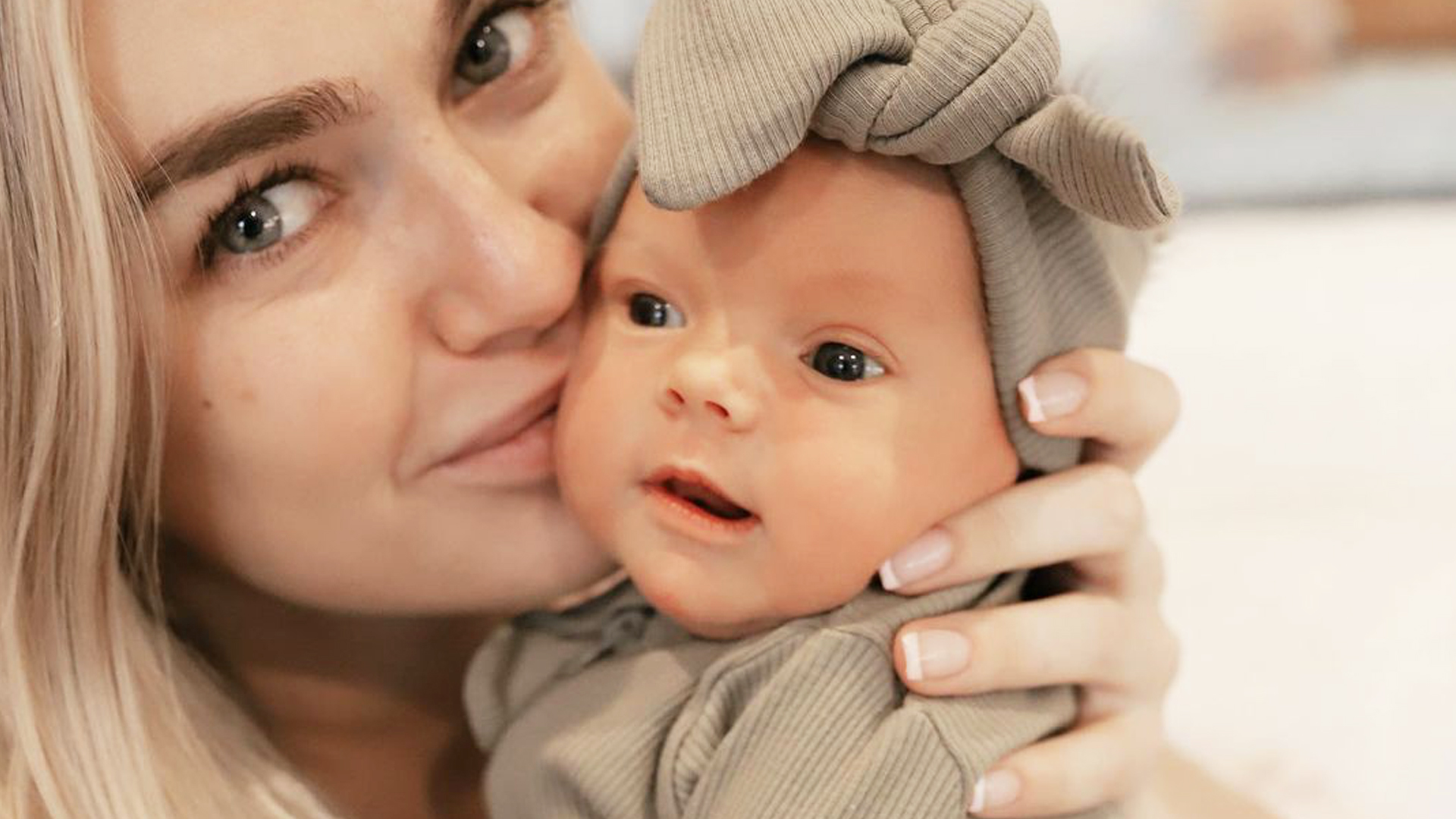 Lindsay Arnold Details Experience Of Baby Girl Sage Via C