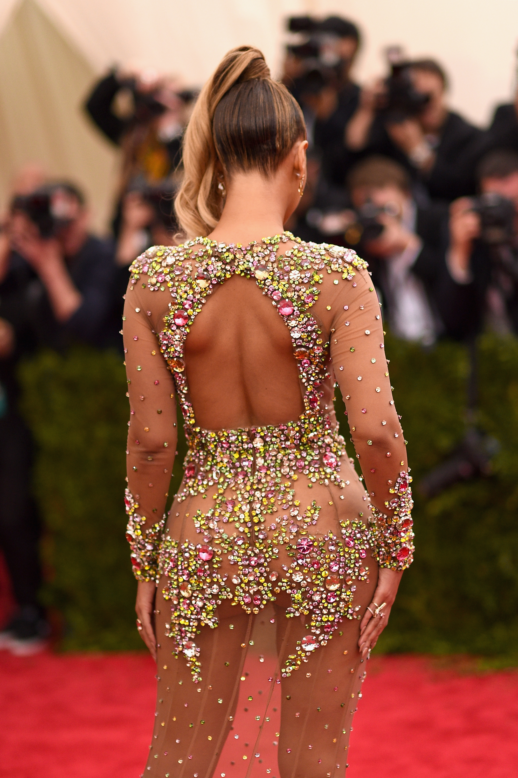 Beyonce Her Stunning Met Gala 2015 Look Access Online