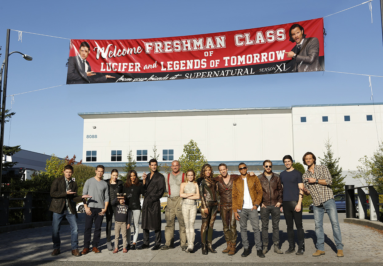 ‘Supernatural’s’ Jensen Ackles, ‘Lucifer’s’ Kevin Alejandro, Lauren German, Scarlett Estevez (in front), Lesley-Ann Brandt & Tom Ellis, ‘Legends of Tomorrow’s’ Dominic Purcell, Caity Lotz, Ciara Renee, Falk Hentschel, Franz Drameh, Arthur Darvill,…