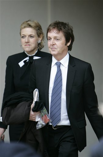 Paul McCartney leaving the Royal Courts of Justice