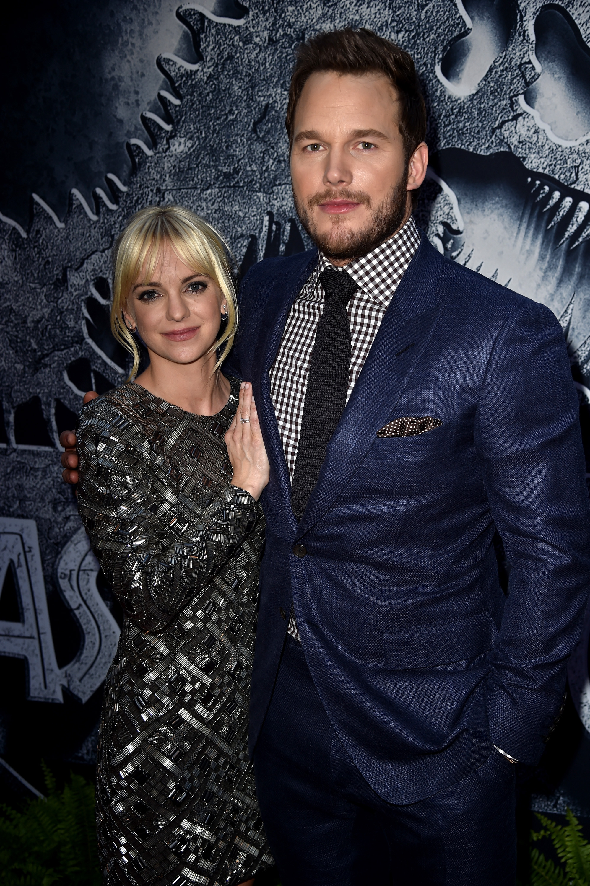 Anna Faris Reveals Jennifer Lawrence Apologized For Cheating Rumors