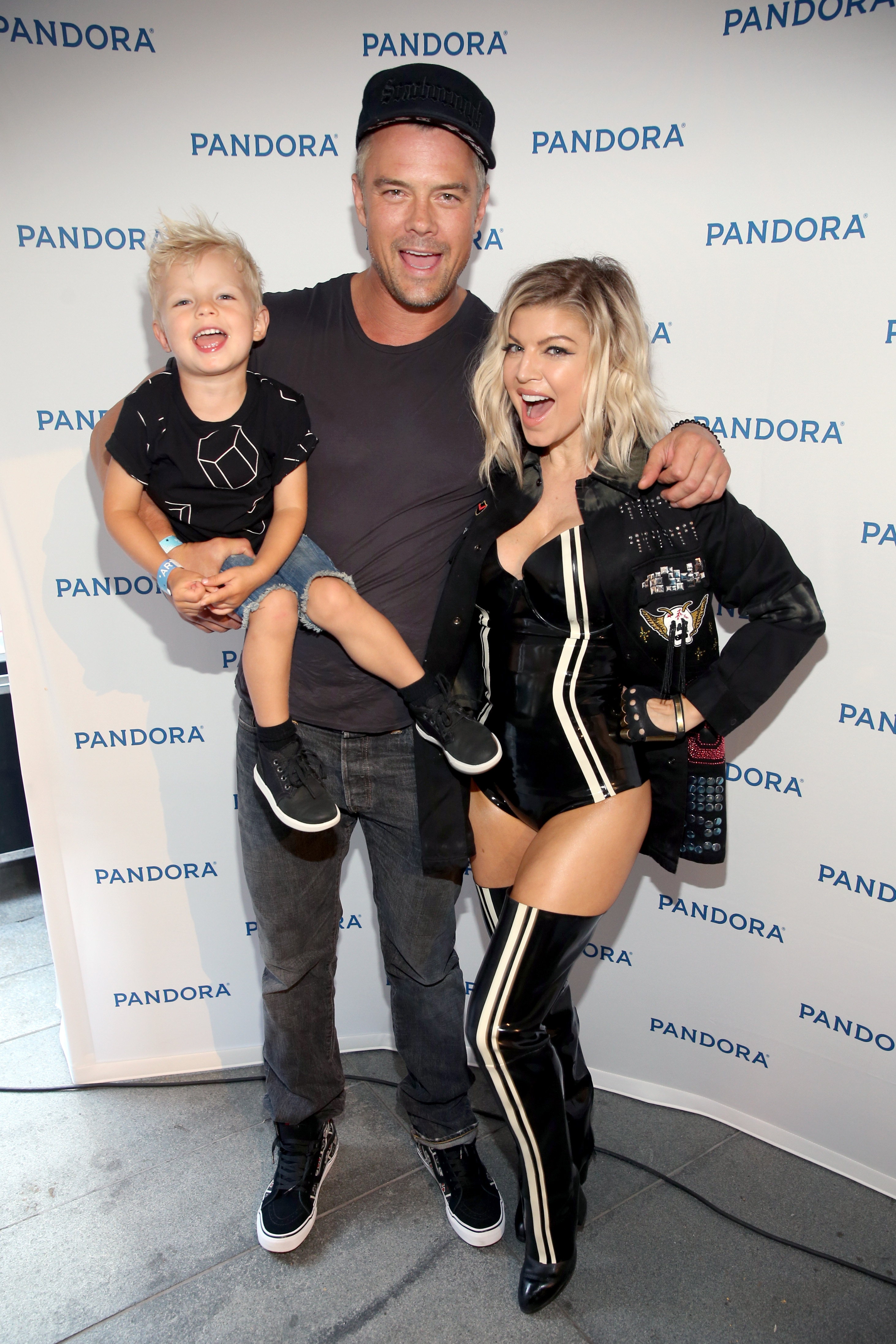 Fergie & Josh Duhamel's Holiday Card Is Serious #Goals!