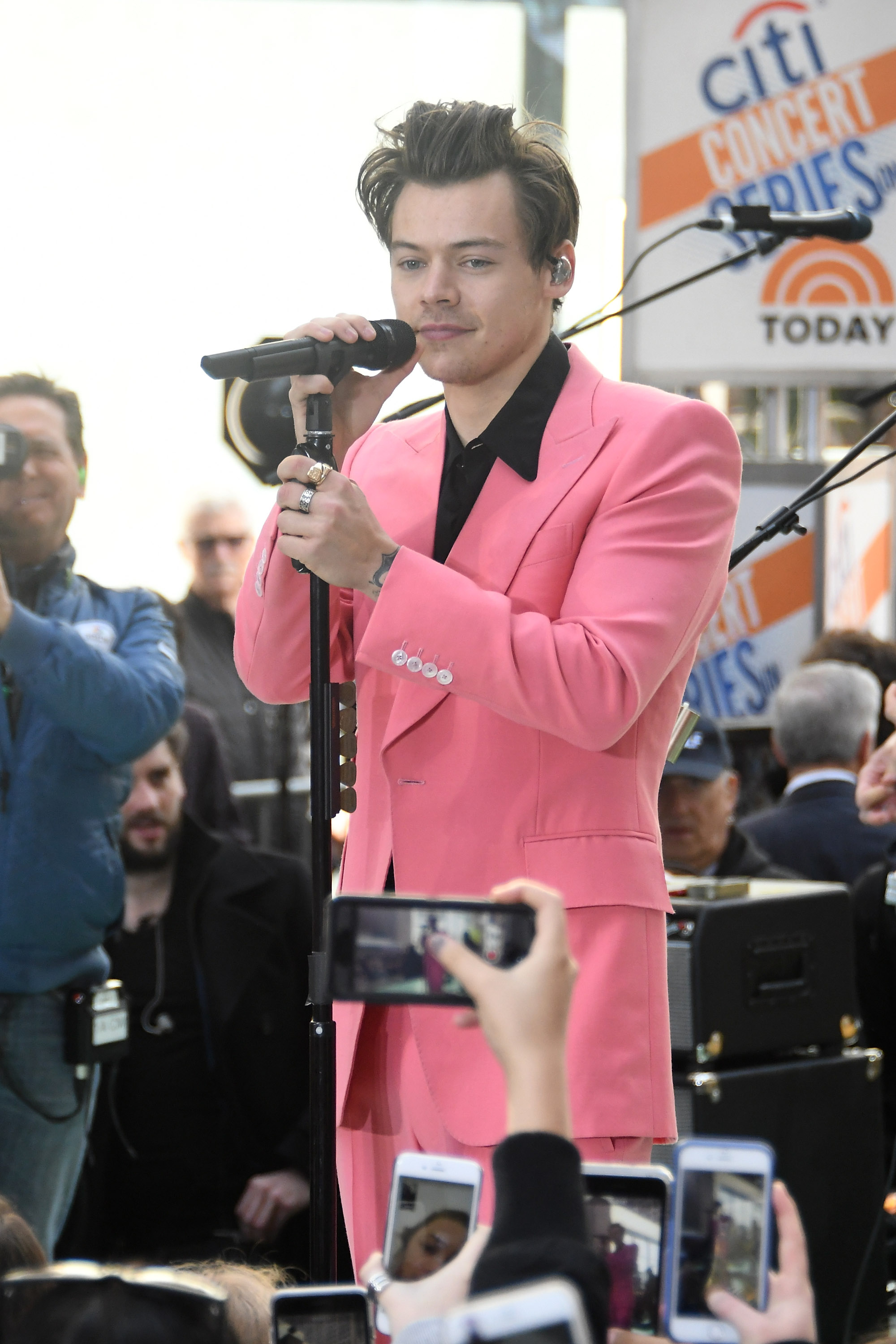 Director Christopher Nolan Says He Didn't Realize Quite How Famous Harry Styles Was Before Casting Him